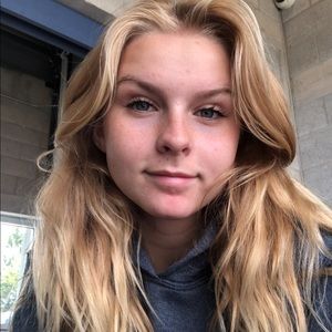 Meet your Posher, Abigail
